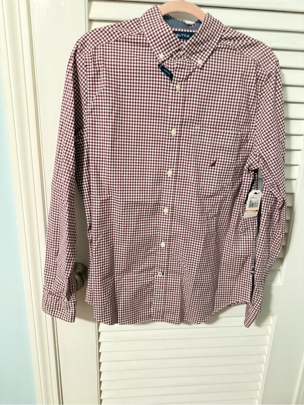 Nautica Men's Red Gingham Button-Down Shirt! Size Small NWT!